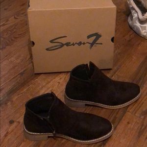 Seven 4 all mankind booties